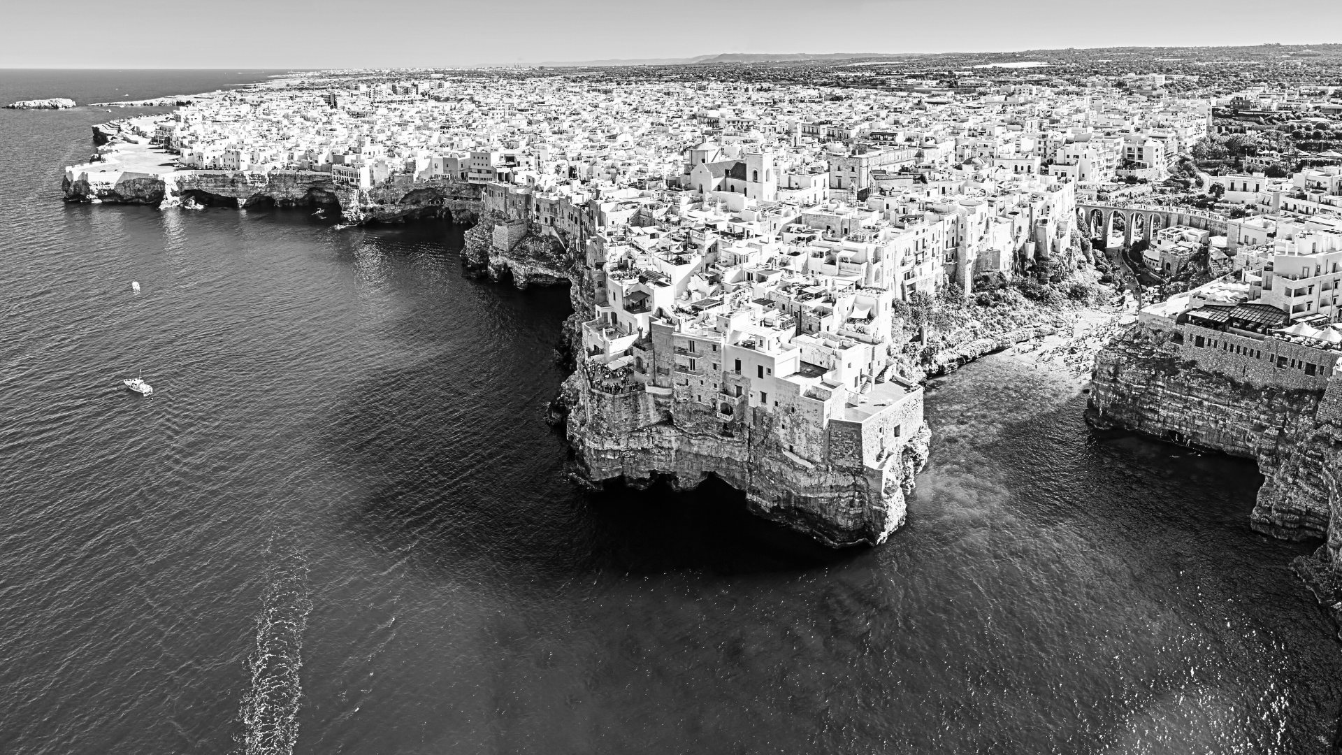 Puglia sud mare turismo storia cambio vita vado al sud